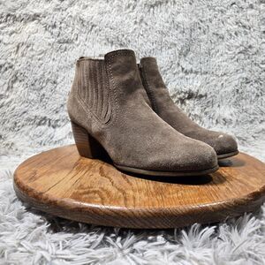 Restricted Womens Size 9M Chic Brown Leather Luxury Heeled Ankle Booties Boots